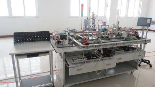 機電的未來發展模式是怎么樣的？煙臺機電學校正在講解
